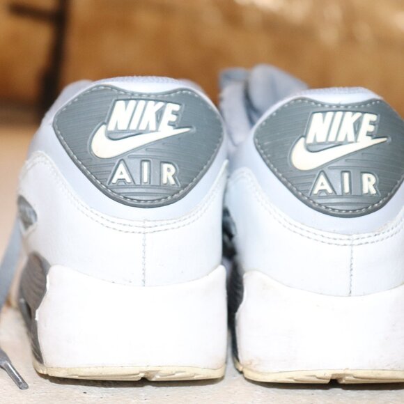Nike Air Max - Picture 1 of 5